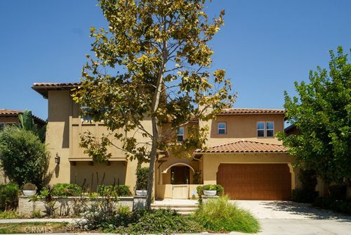 117 Cruiser, Irvine, CA, 92618-0832 | Card Image