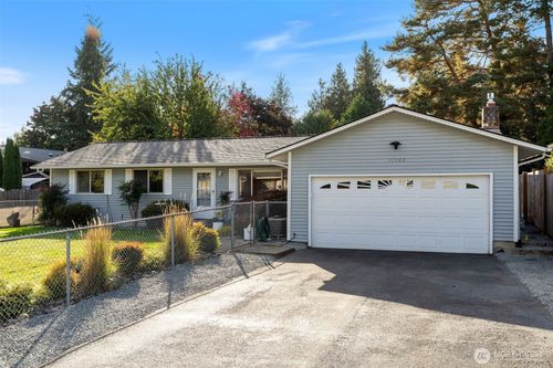 17104 24th Ave Se, Bothell, WA, 98012-6545 | Card Image