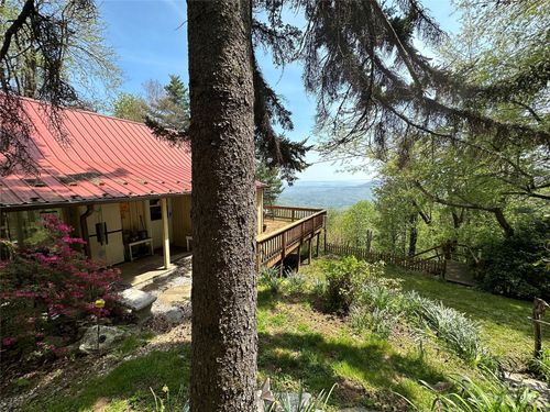 271 Bearwallow Road, Little Switzerland, NC, 28749 | Card Image