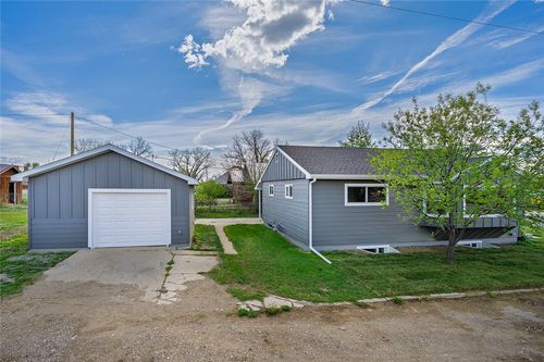 704 2nd St Nw, Harlowton, MT, 59036-5248 | Card Image
