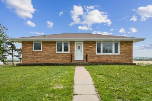 23080 Riegler Rd, Sherrill, IA, 52073 | Card Image