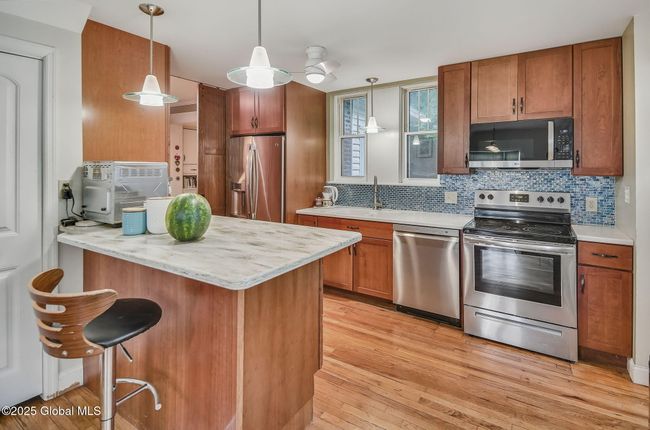 1 Yates St, House other with 3 bedrooms, 2 bathrooms and 1 parking in Troy NY | Image 8