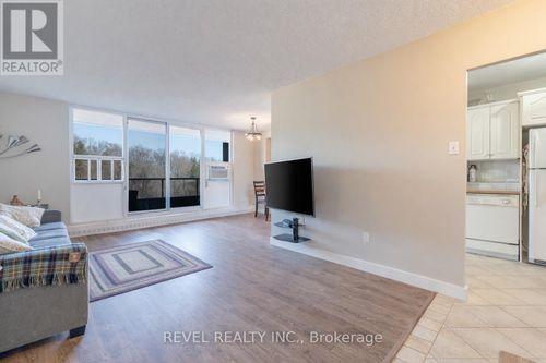 909-1968 Main Street W, Hamilton (Ainslie Wood), ON, L8S1J7 | Card Image