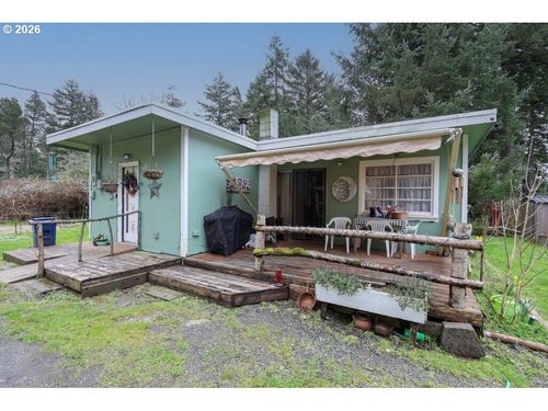 93621 Driftwood Inn Ln, North Bend, OR, 97459-9692 | Card Image