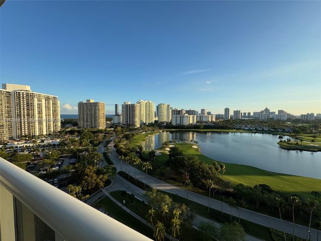 APT-1906 - 3675 N Country Club Dr, Condo with 2 bedrooms, 2 bathrooms and null parking in Aventura FL | Image 61