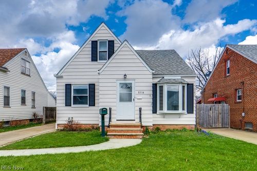 8514 Deerfield Dr, Cleveland, OH, 44129-4339 | Card Image