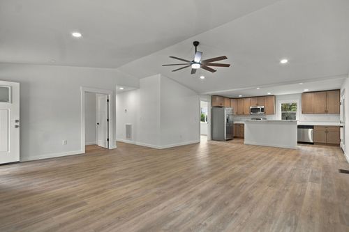 463 Woodland Rd, Hohenwald, TN, 38462-3230 | Card Image