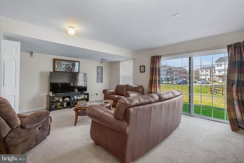 517 Boxwood Ln, DEPTFORD, NJ, 08096-5564 | Card Image