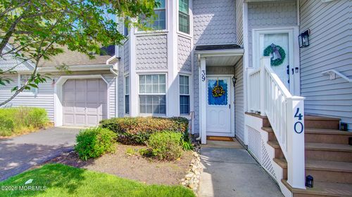 39 Poplar Pl, Freehold, NJ, 07728-4168 | Card Image