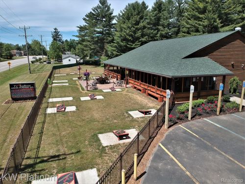8826 Gratiot Ave, Columbus, MI, 48063-3722 | Card Image