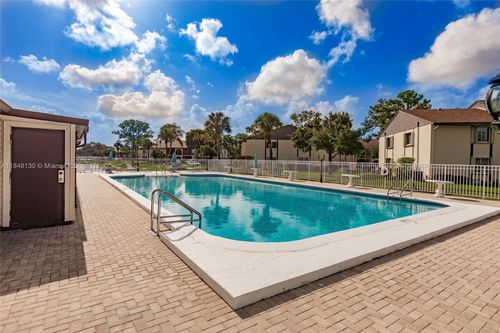 a1-3531 Long Pine Ct, Greenacres, FL, 33463-3184 | Card Image