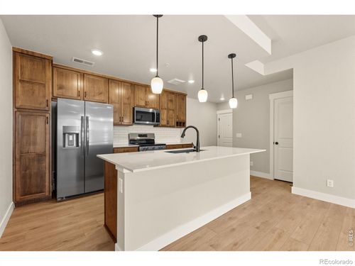 207-4260 Vulcan Creek Dr, Loveland, CO, 80538 | Card Image