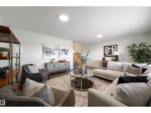 4811 152 Ave Nw, Edmonton, AB, T5Y3B8 | Card Image
