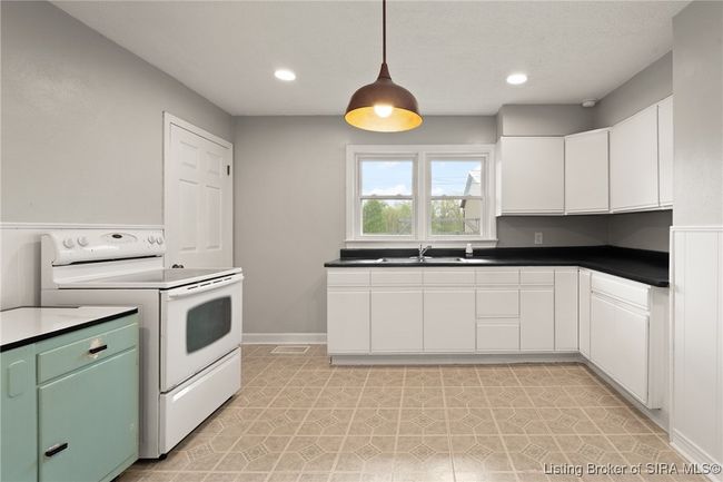 1790 Elmview Dr, Home with 2 bedrooms, 1 bathrooms and null parking in New Albany IN | Image 13