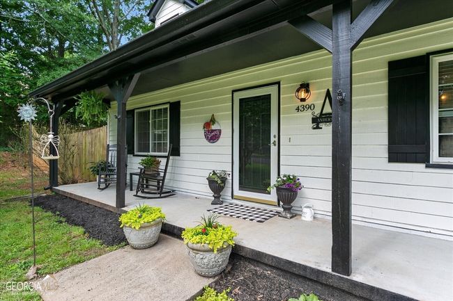 4390 Conwhey Ct Sw, House other with 4 bedrooms, 4 bathrooms and 3 parking in Smyrna GA | Image 4