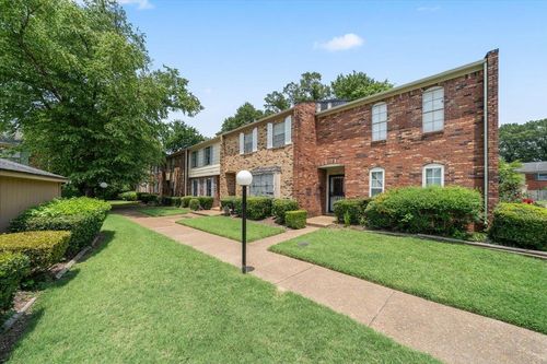 563 E Mendenview Dr, Memphis, TN, 38117-1900 | Card Image