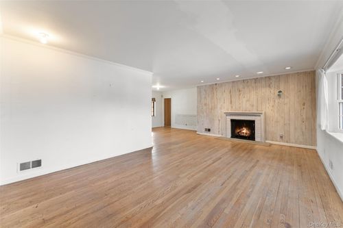 67 Atherstone Rd, Scarsdale, NY, 10583-6646 | Card Image