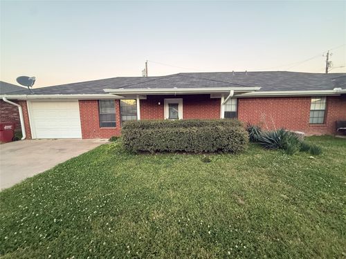 2502 Patrick Dr, Bonham, TX, 75418-2266 | Card Image