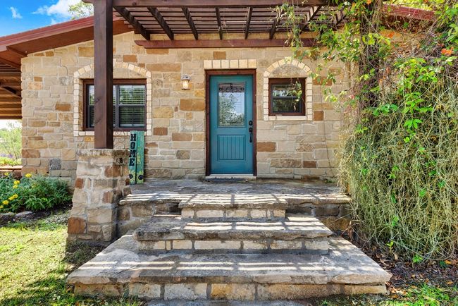 805 Wheeler St, Home with 2 bedrooms, 1 bathrooms and 2 parking in Mason TX | Image 9