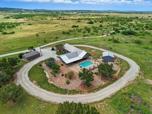 186 W Hells Gate Dr, Strawn, TX, 76475-2310 | Card Image
