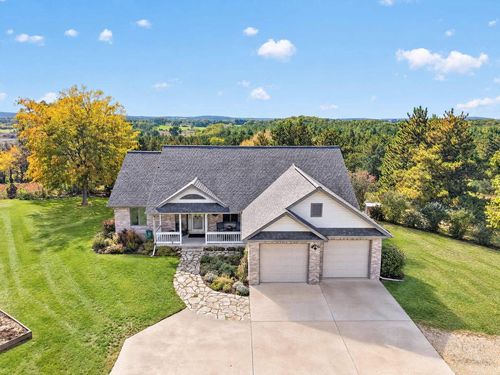 W7247 Grand Avenue, KINGSTON, WI, 53926 | Card Image