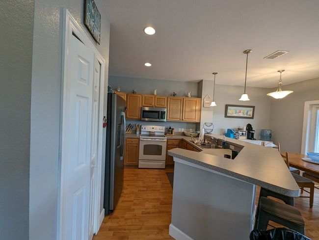 E203 - 245 E 3rd Ave, Condo with 2 bedrooms, 2 bathrooms and null parking in Horseshoe Beach FL | Image 5