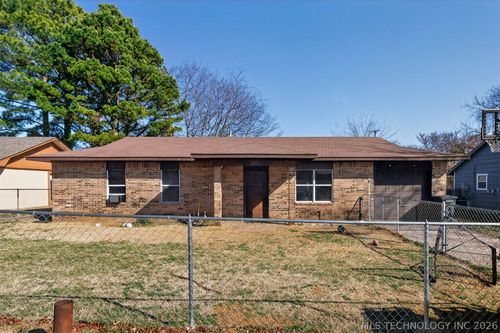 204 Umstead, Colbert, OK, 74733-3607 | Card Image