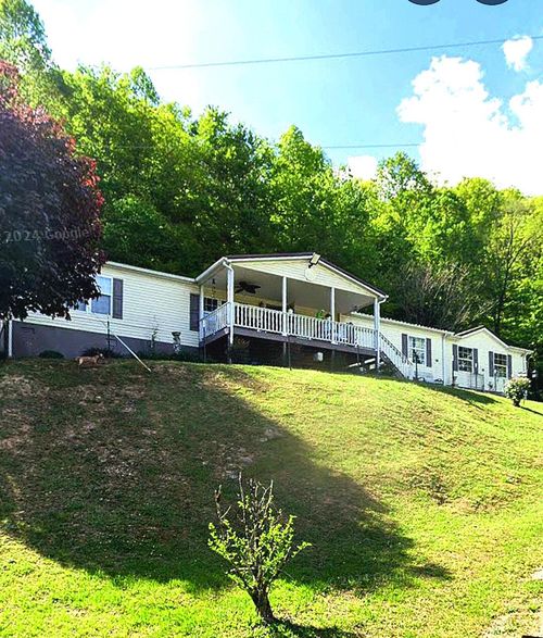 31 Hamilton Ln, Hazard, KY, 41701-6375 | Card Image