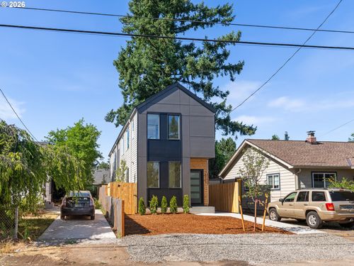 2-5305 Se Malden St, Portland, OR, 97206-9060 | Card Image