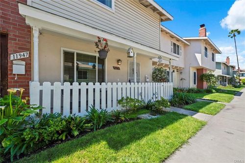 11943 Verbena Ct, Fountain Valley, CA, 92708-1235 | Card Image