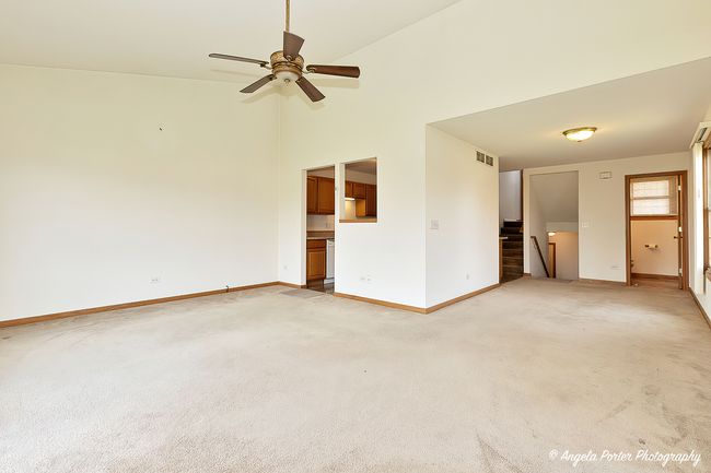 5832 Fieldstone Trl, Townhouse with 2 bedrooms, 4 bathrooms and 2 parking in MCHENRY IL | Image 5