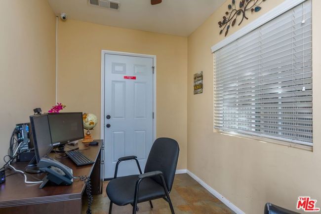 6953 Enfield Ave, House other with 4 bedrooms, 4 bathrooms and 2 parking in Reseda CA | Image 13