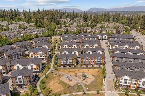 17-15151 Edmund Dr, Surrey, BC, V3S0B2 | Card Image