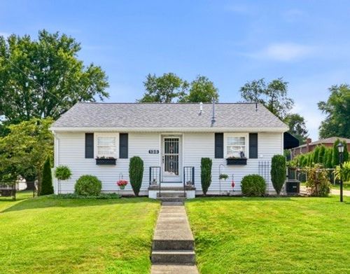 135 Rita Ave, Lower Burrell, PA, 15068-2951 | Card Image