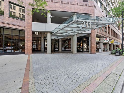 apt-307-211 E Ohio St, Chicago, IL, 60611-3376 | Card Image