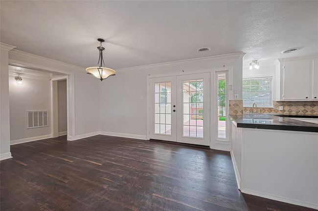 8045 Ridgeview Dr, House other with 3 bedrooms, 2 bathrooms and 1 parking in Houston TX | Image 8