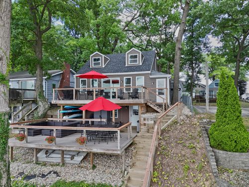 67243 Victory Shore Dr, Dowagiac, MI, 49047-8866 | Card Image