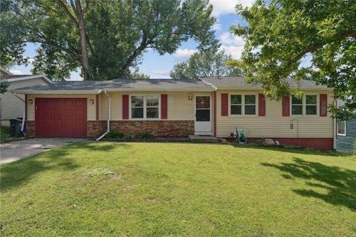 4201 Vine Ave, Cedar Rapids, IA, 52403-4363 | Card Image