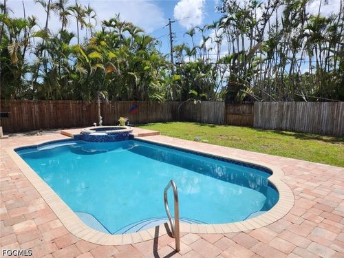 15410 Allen Way, Fort Myers, FL, 33908-1712 | Card Image