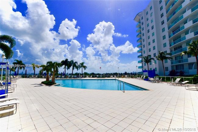 APT-1024 - 7900 Harbor Island Dr, Condo with 1 bedrooms, 2 bathrooms and null parking in North Bay Village FL | Image 43