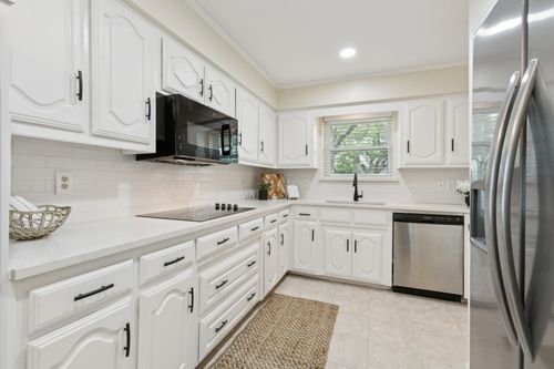 2308 Stone Glen Ln, Carrollton, TX, 75007-2003 | Card Image