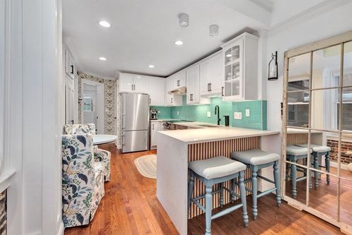 apt-2-34 Clark St, Boston, MA, 02109-1165 | Card Image