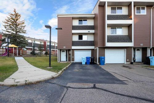 30-400 Silin Forest Rd, Fort Mcmurray, AB, T9H3S5 | Card Image