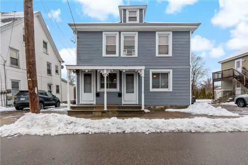 8 Pond Street, Westerly, RI, 02891 | Card Image