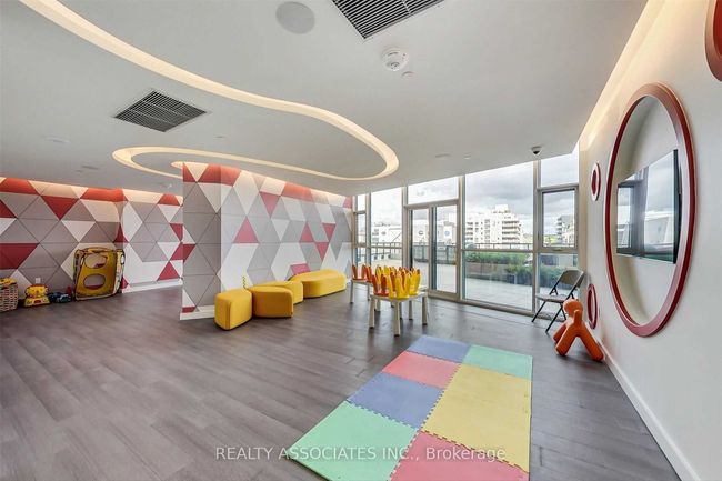 1009 - 30 Ordnance St, Condo with 2 bedrooms, 1 bathrooms and null parking in Toronto ON | Image 22
