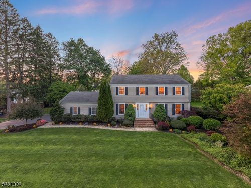 40 Delwick Ln, New Providence, NJ, 07974-2412 | Card Image