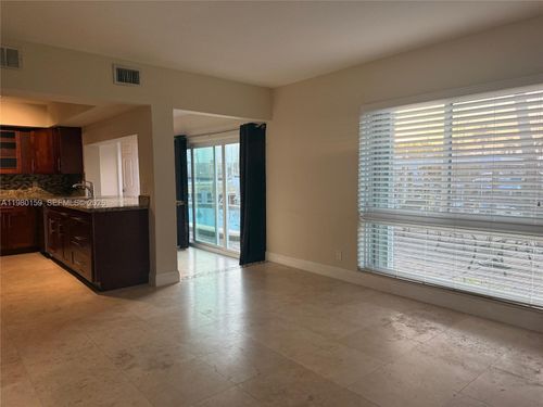 apt-4-861 Se 22nd Ave, Pompano Beach, FL, 33062-6742 | Card Image
