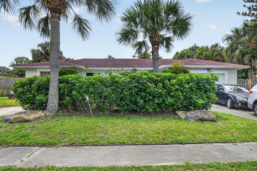 1660 40th St, West Palm Beach, FL, 33407-3640 | Card Image