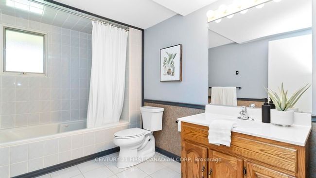 2344 Bentim Rd, House other with 3 bedrooms, 2 bathrooms and 4 parking in Mount Brydges ON | Image 27