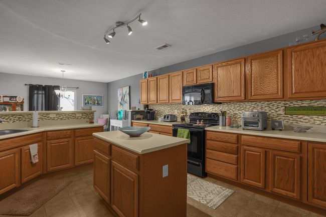 361 Constance St, House other with 4 bedrooms, 3 bathrooms and null parking in Lockbourne OH | Image 12